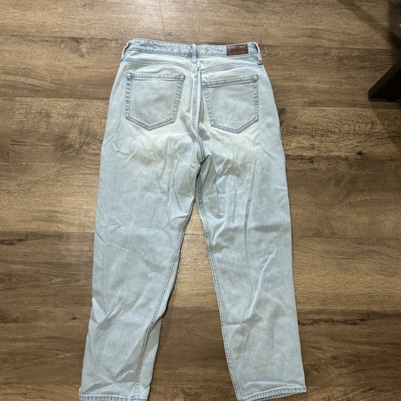 Hollister mom jeans - Picture 2 of 3